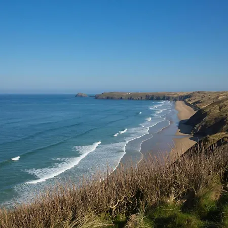 Homely 3 Bed Bungalow, Sleeps 6, In A Stunning Location In Cornwall Ref 85067p